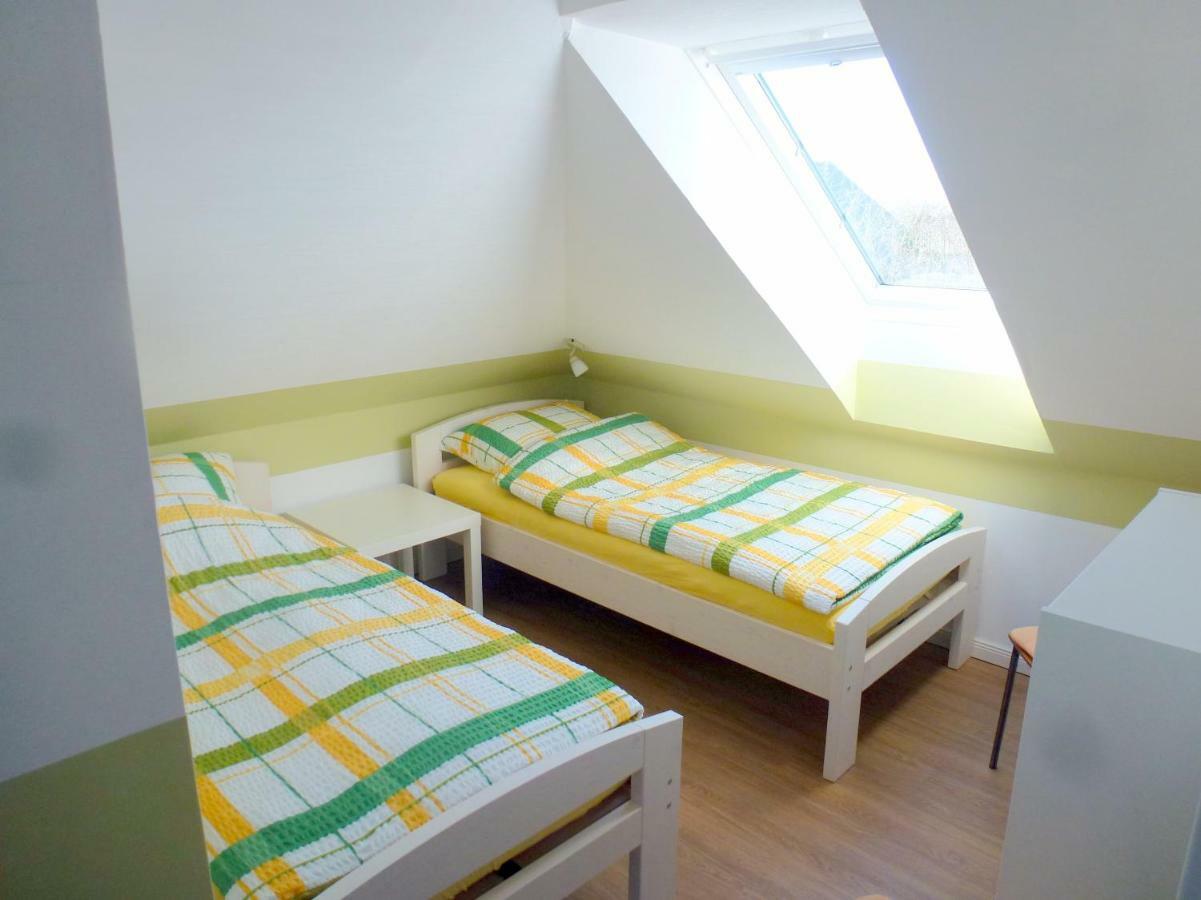 Ferienwohnung Am Runenstein 7 Busdorf المظهر الخارجي الصورة