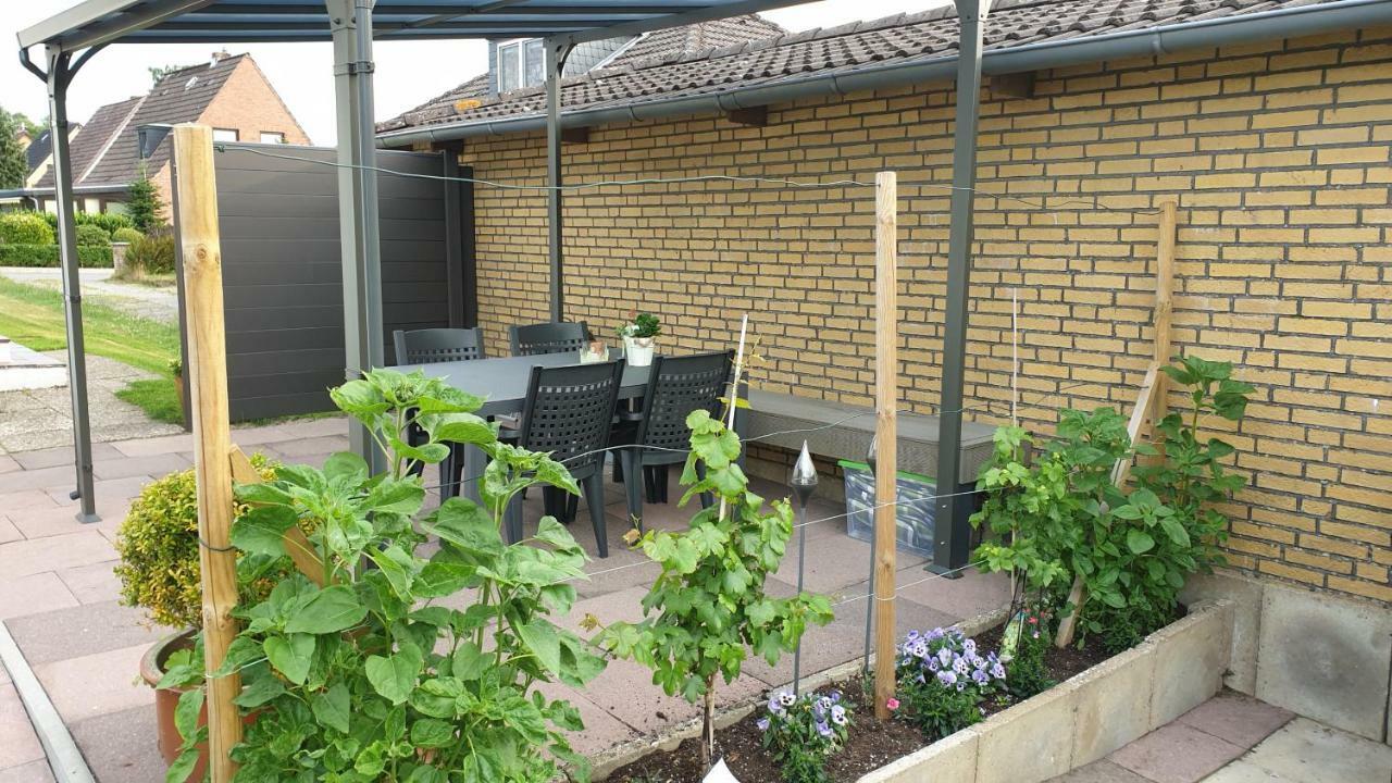 Ferienwohnung Am Runenstein 7 Busdorf المظهر الخارجي الصورة